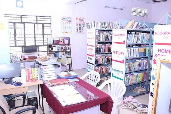 Navgan Shikshan Sanstha Rajuri Arts Commerce College campus in Parli, Maharashtra, India — photo 5
