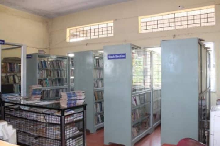 Deshbhakta Anandrao Balwantrao Naik Arts and Science College campus in Chikhali, Maharashtra, India — photo 6