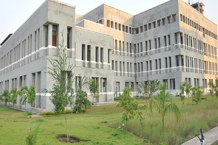 Sri Venkateshwaraa Medical College Hospital and Research Centre campus in Ariyur, Puducherry, India — photo 1