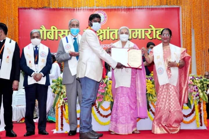Shri Ramdhari Chauhan PG College campus in Mau, Uttar Pradesh, India — photo 3