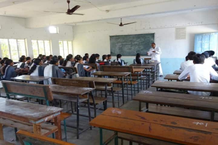 Karmaveer Mahavidyalaya Mul campus in Chandrapur, Maharashtra, India — photo 2