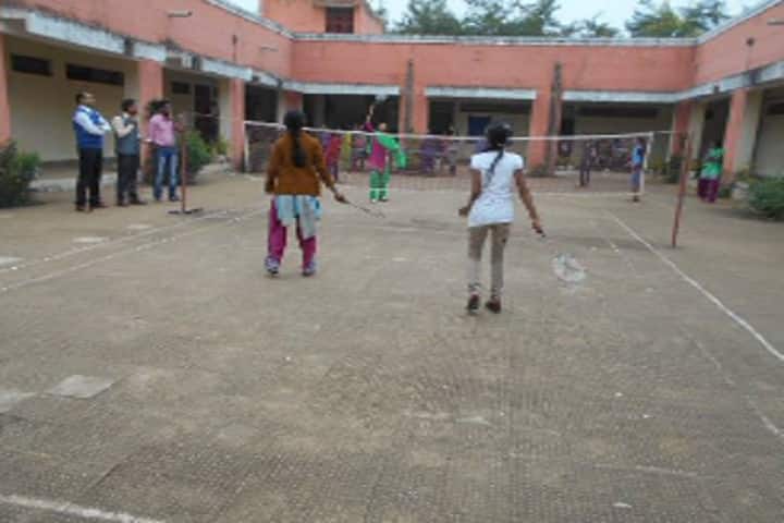 Government Rajmata Vijayaraje Sindhiya Kanya Mahavidyalaya campus in Kawardha, Chhattisgarh, India — photo 2