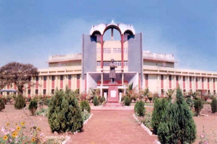 Acharya Panth Shri Grindh Muni Naam Saheb Government PG College, Kawardha campus in Kawardha, Chhattisgarh, India
