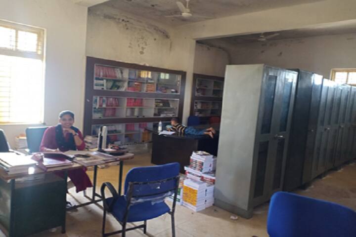 Government Naveen College campus in Janakpur, Chhattisgarh, India — photo 2