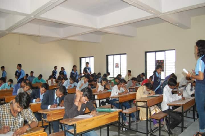 CD Jain College of Commerce campus in Shrirampur, Maharashtra, India — photo 5
