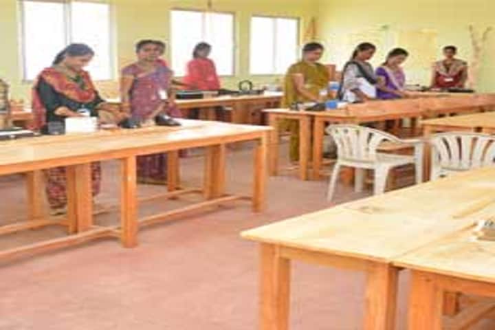 T Mariappan Nadar Muthukani Ammal College of Arts and Science campus in Thoothukudi (Tuticorin), Tamil Nadu, India — photo 4