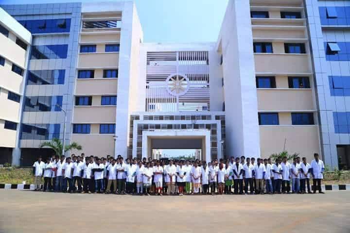 Pandit Raghunath Murmu Medical College and Hospital campus in Baripada, Odisha, India — photo 3