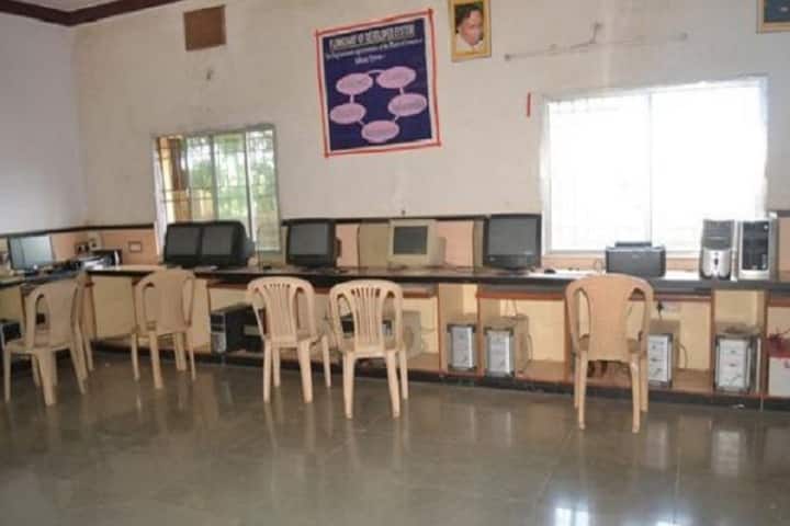 Nilkanthrao Shinde Science and Arts College campus in Chandrapur, Maharashtra, India — photo 3