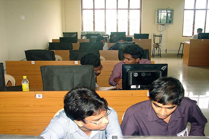 Christ College campus in Pune, Maharashtra, India — photo 4