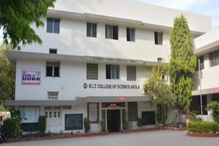 Shri RLT College of Science campus in Akola, Maharashtra, India — photo 1