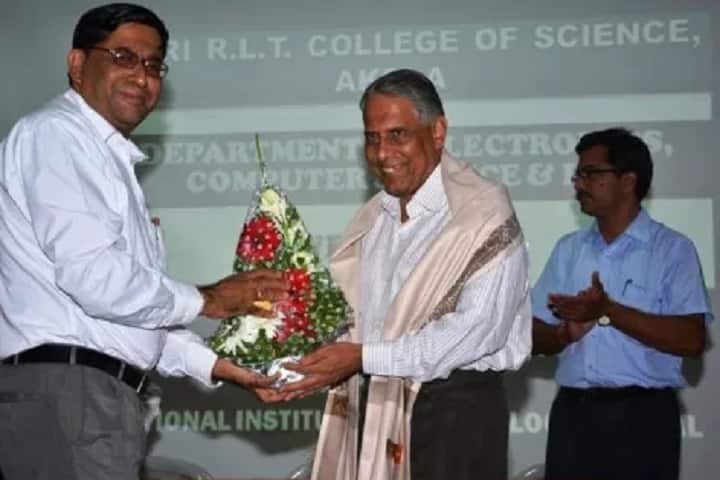 Shri RLT College of Science campus in Akola, Maharashtra, India — photo 3