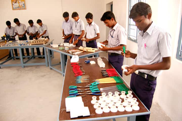 Arulmurugan Polytechnic College campus in Karur, Tamil Nadu, India — photo 4