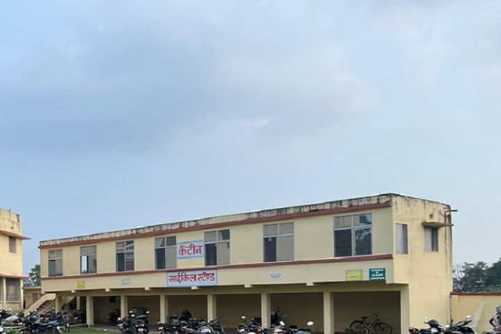 Dr Jagannath Mishra Mahavidyalaya campus in Muzaffarpur, Bihar, India — photo 3