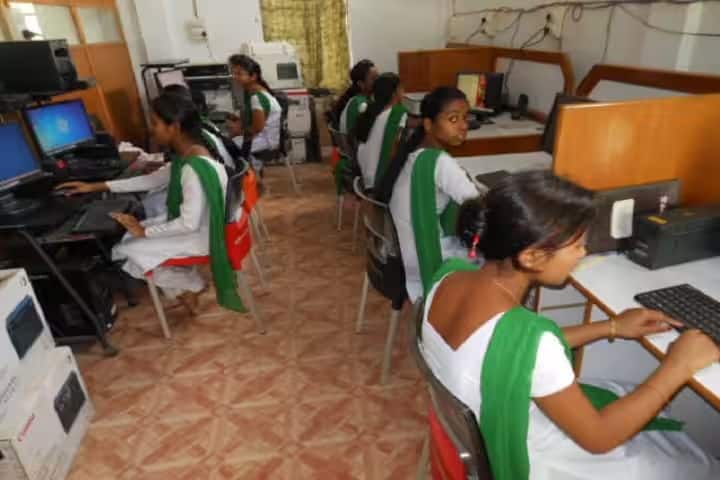 Duliajan Girls College campus in Duliajan, Assam, India — photo 5