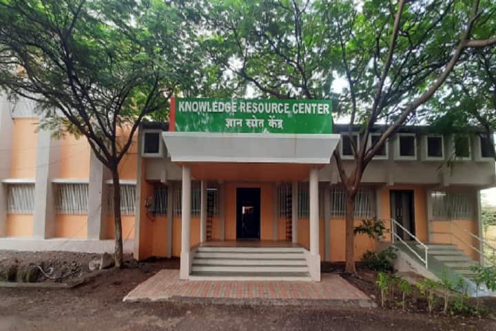 Nutan Vidya Prasarak Mandal's Arts Commerce and Science College campus in Nashik, Maharashtra, India — photo 2