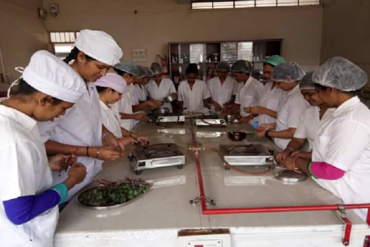 College of Non Conventional Vocational Courses for Women campus in Kolhapur, Maharashtra, India — photo 3