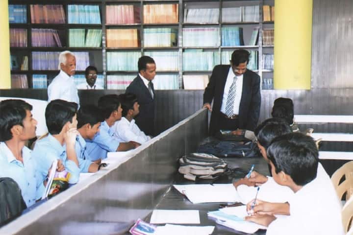 Jaikranti Arts Senior College campus in Latur, Maharashtra, India — photo 4