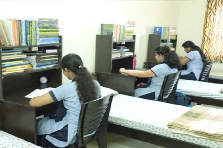 Hi-Tech Medical College and Hospital campus in Bhubaneshwar, Odisha, India — photo 4