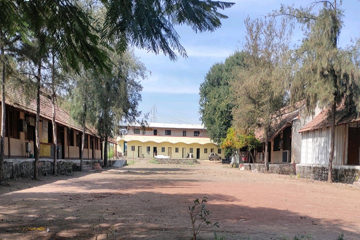 Shankarrao Jagtap Arts and Commerce College campus in Wagholi, Maharashtra, India — photo 1