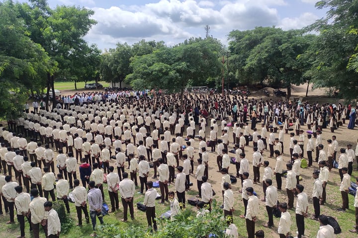 Lal Bahadur Shastri Mahavidyalaya campus in Jalna, Maharashtra, India — photo 1