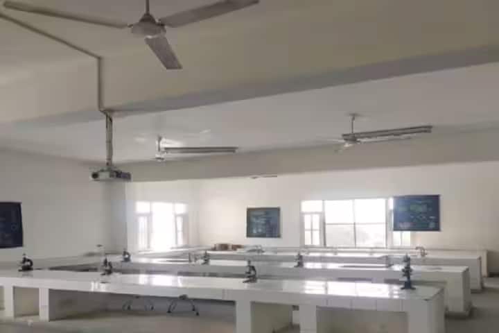 Government Degree College for Women campus in Kathua, Jammu and Kashmir, India — photo 2