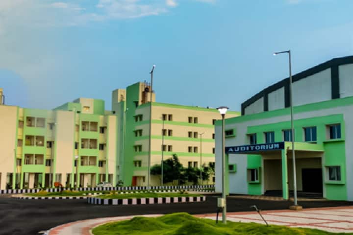 Saheed Rendo Majhi Medical College and Hospital campus in Bhawanipatna, Odisha, India — photo 3