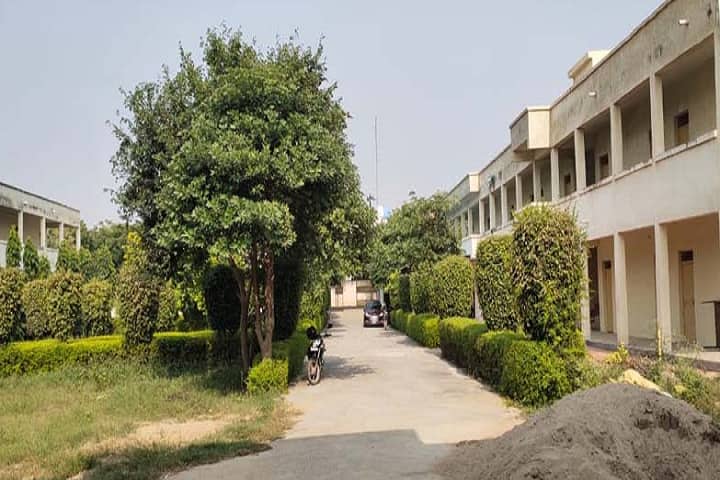 Shree Dauji Maharaj Degree College campus in Agra, Uttar Pradesh, India — photo 1