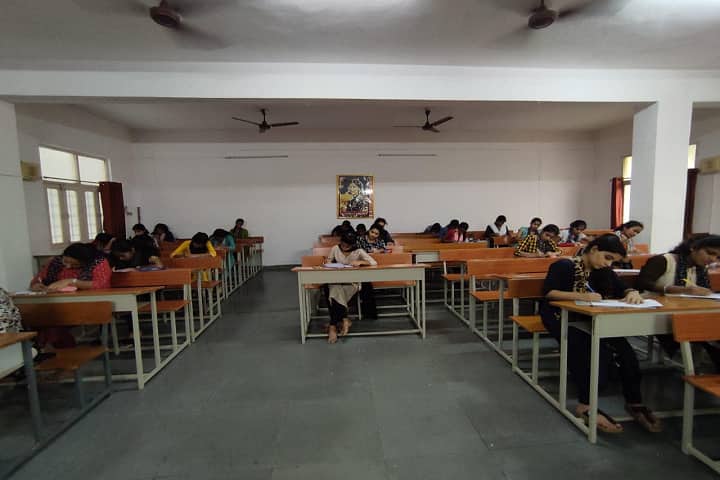 Yashoda College of Nursing campus in Hyderabad, Telangana, India — photo 4