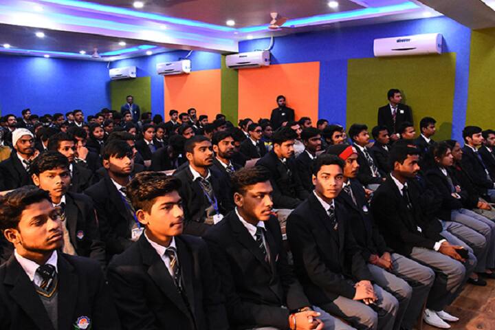 Roorkee College campus in Roorkee, Uttarakhand, India — photo 3