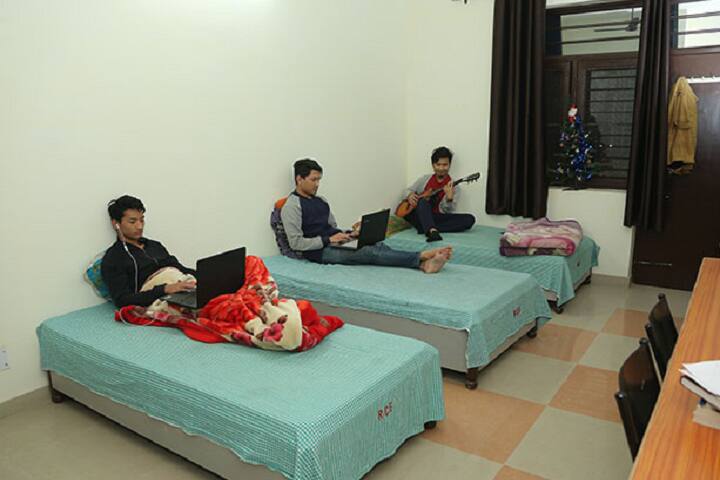 Roorkee College campus in Roorkee, Uttarakhand, India — photo 4