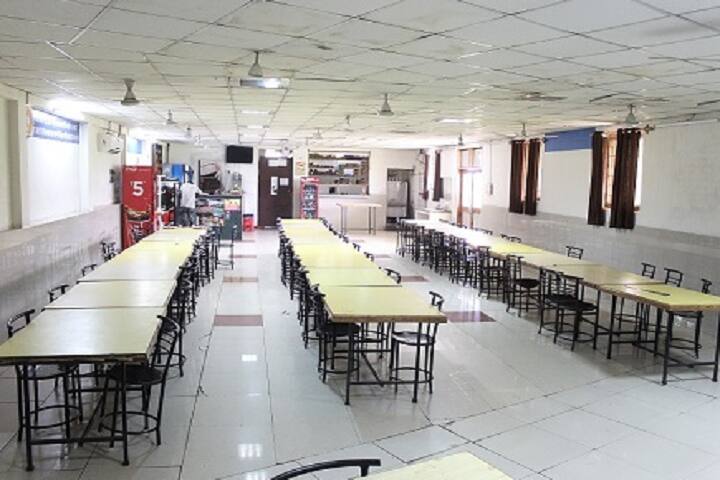 Roorkee College campus in Roorkee, Uttarakhand, India — photo 5