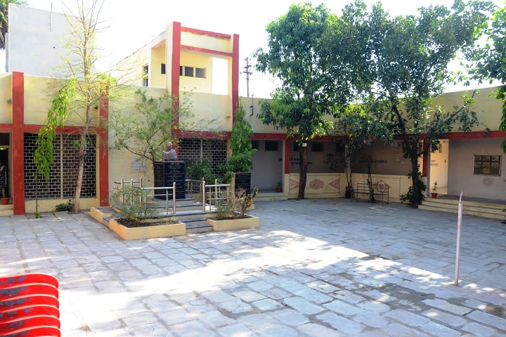 Amar Shahid Raja bhahu Mahakal Government College campus in Sonkatch, Madhya Pradesh, India — photo 1