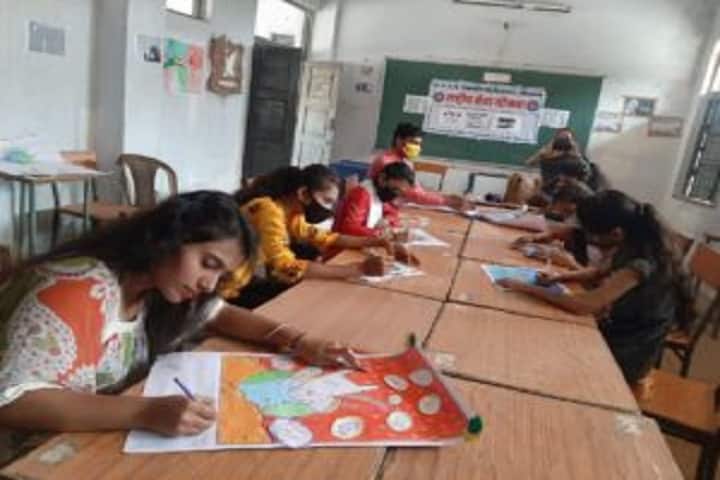 Amar Shahid Raja bhahu Mahakal Government College campus in Sonkatch, Madhya Pradesh, India — photo 4