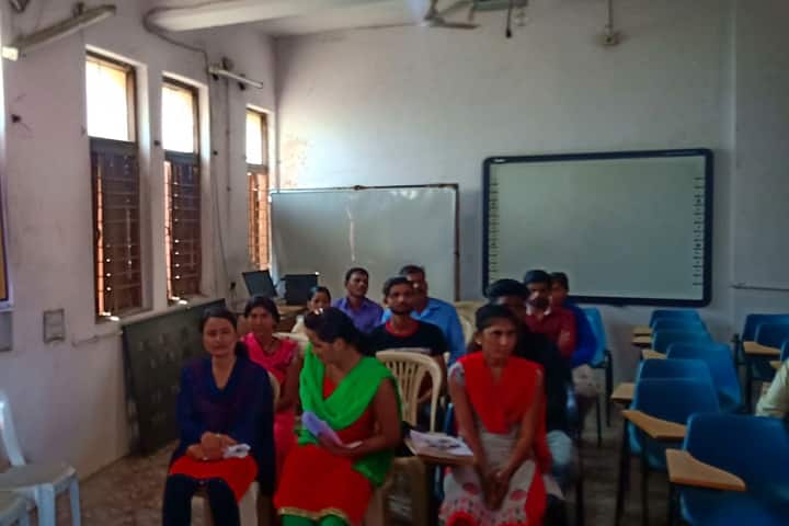 Government Shyam Sundar Narayan Mushran Womens College campus in Narsinghpur, Madhya Pradesh, India — photo 1