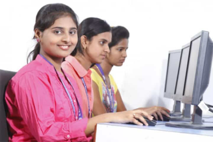 Sai Tirumala NVR Engineering College campus in Narasaraopet, Andhra Pradesh, India — photo 2