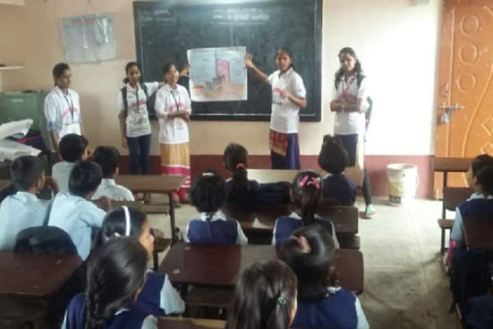 Nijampur Jaitane Shikshan Prasarak Mandalache Jagannath Kadwadas Shah Adarsh Mahavidyalaya campus in Dhule, Maharashtra, India — photo 3