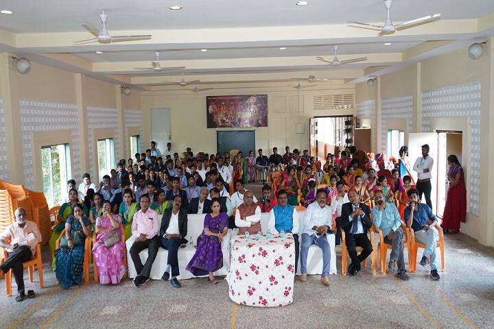 Vidya Prasarini Sabha's College of Arts campus in Lonavala, Maharashtra, India — photo 3