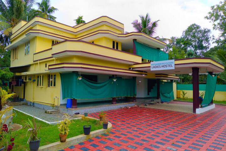 Kuttukaran Polytechnic College campus in Ernakulam, Kerala, India — photo 4