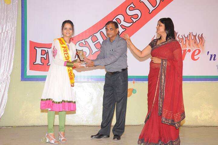 Presidency College campus in Alwar, Rajasthan, India — photo 4