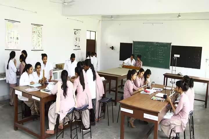 Ingraham Institute Girl's Degree College campus in Ghaziabad, Uttar Pradesh, India — photo 6