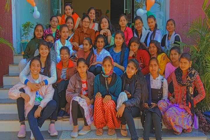 Mahi Girl's College campus in Pratapgarh, Rajasthan, India — photo 3