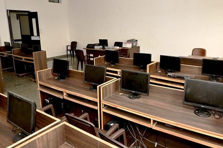 Mahi Girl's College campus in Pratapgarh, Rajasthan, India — photo 4