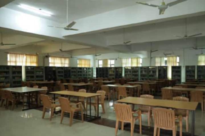 Al Azhar Polytechnic College campus in Thiruvananthapuram, Kerala, India — photo 2