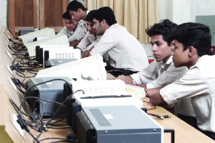 Al Azhar Polytechnic College campus in Thiruvananthapuram, Kerala, India — photo 4