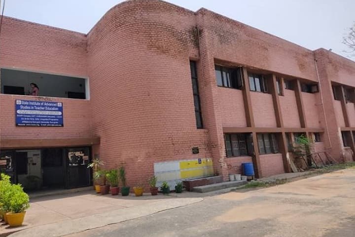 State Institute of Advanced Studies in Teacher Education campus in Gurgaon, Haryana, India — photo 1