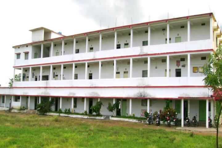 Tulsi Bahuddeshiya Shikshan Sanstha Tumsar's Arts and Commerce Degree College campus in Bhandara, Maharashtra, India — photo 1