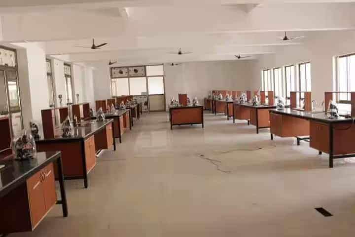Vedantaa Institute of Medical Science Vedantaa Hospital and Research Center campus in Dhundalwadi, Maharashtra, India — photo 3
