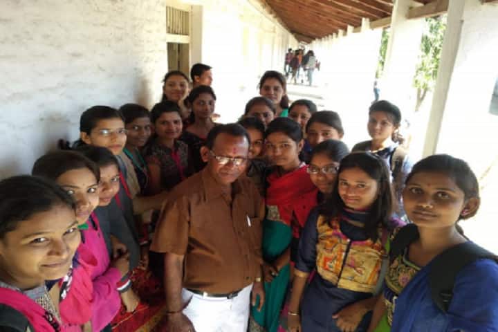 Shri Vasantrao Naik Arts and Amarshing Naik Commerce Mahavidyalaya campus in Washim, Maharashtra, India — photo 2