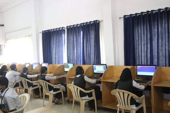 Cochin Arts and Science College campus in Kochi, Kerala, India — photo 6