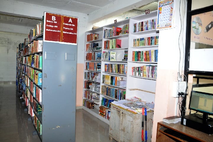 Shrikrishna Mahavidyalaya campus in Osmanabad, Maharashtra, India — photo 1